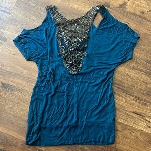 Y2K 2000s going out top